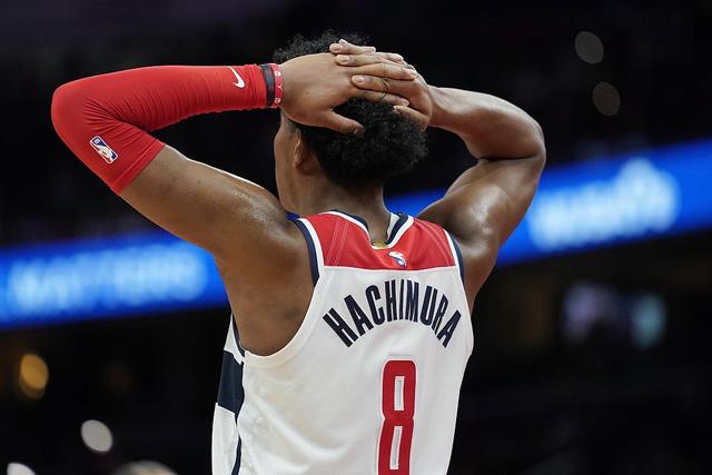 原帅24分施韦德23+13+14 山西5人上双大胜江苏