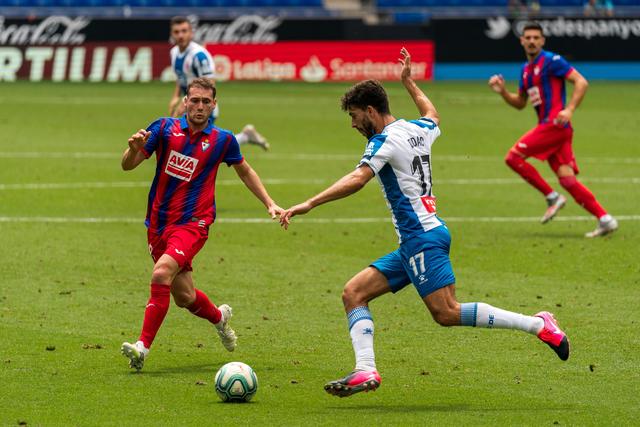 13记三分！克莱蒙斯轰下55分 新疆队史第三人